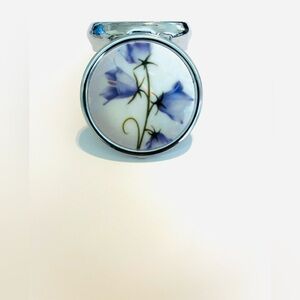 2 for $8 -Make a bundle! - Glam & purse-ready vitamin box? Yes, please!